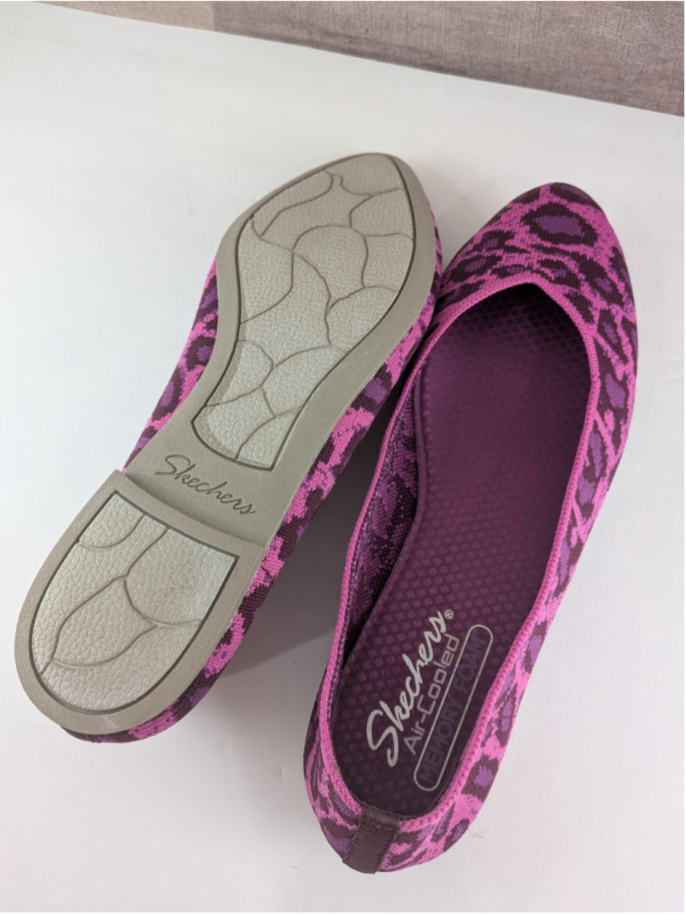 Skechers Flats Size 9 Purple Pink Animal Print - Picture 8 of 8